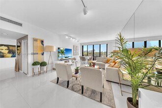 Building Photo - 151 Crandon Blvd