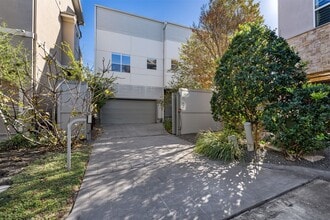 Building Photo - 162 Vieux Carre Dr