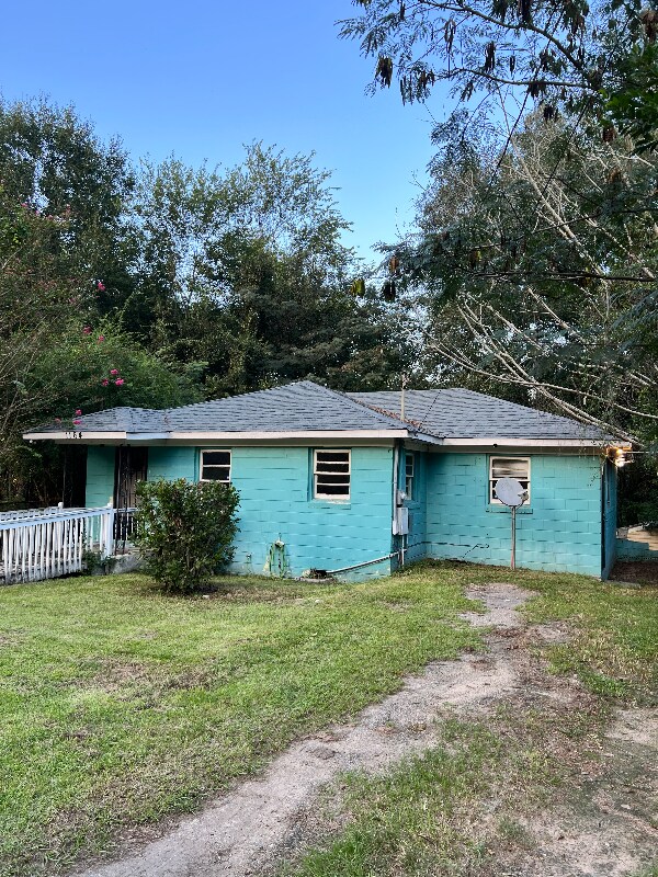 Building Photo - 1164 Sparkle Ave