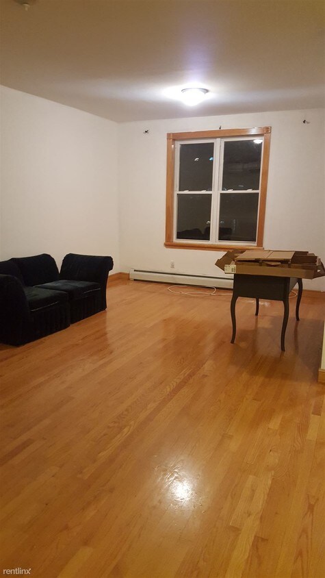 Primary Photo - 3267 32nd St