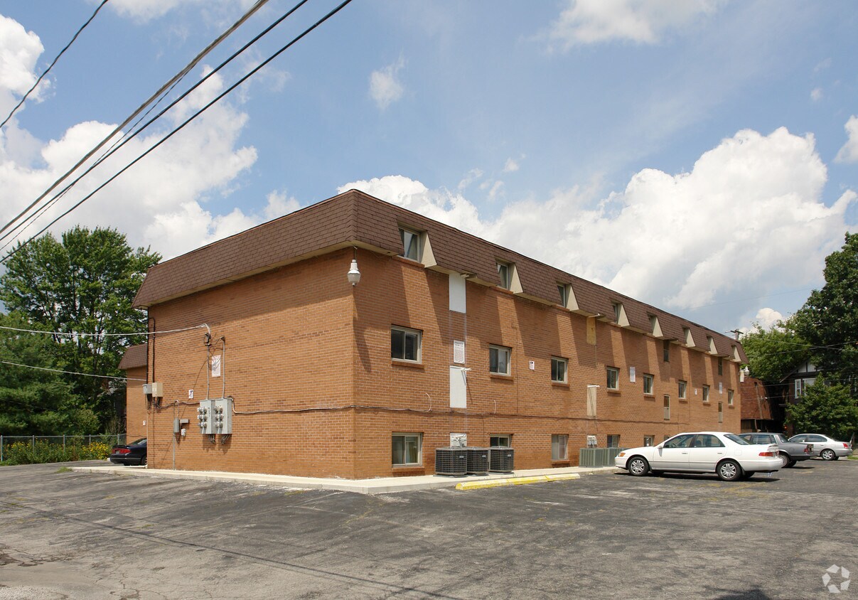 Building Photo - 345-355 E 20th Ave