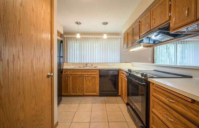 Building Photo - 2207 Norwood Dr