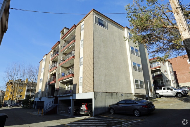 Building Photo - Parkwing Apartments
