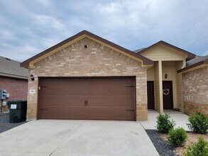 Building Photo - 1143 Stanley Wy