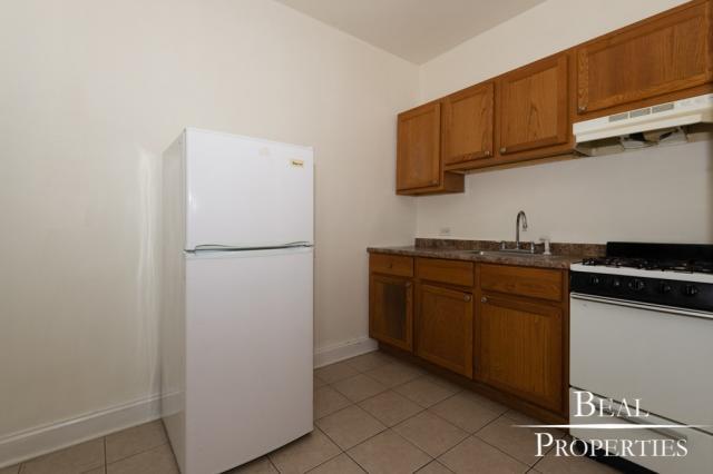 Building Photo - 1 bedroom in CHICAGO IL 60625