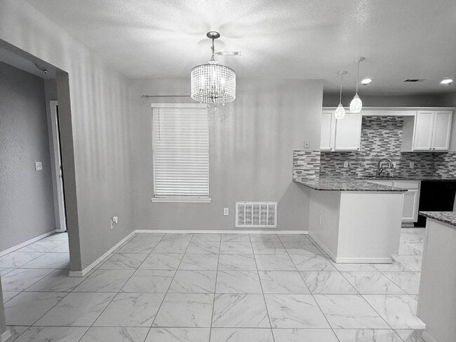 Foto del edificio - 603 Ane Ave