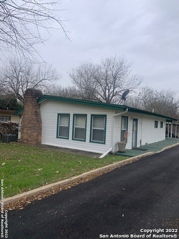 Foto del edificio - 7031 Symphony Ln