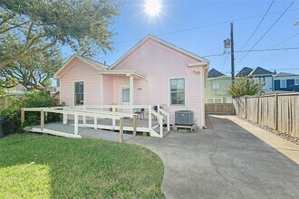 Building Photo - 1511 Church St