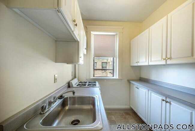 Foto del edificio - 1152 Commonwealth Ave