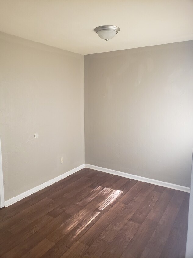 Building Photo - Willow Bend Way