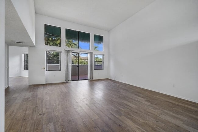 Foto del edificio - 6630 Villa Sonrisa Dr