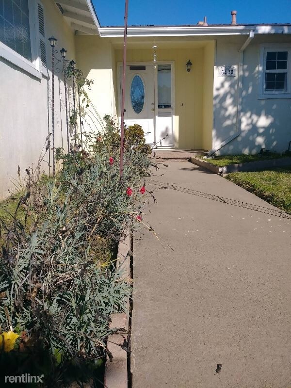 Building Photo - 3 br, 2 bath House - 5425 tiburon way