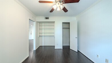 Building Photo - 7575 Katy Fwy