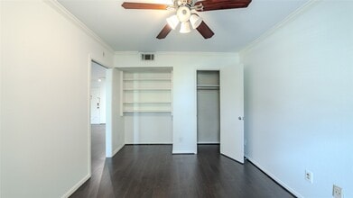 Building Photo - 7575 Katy Fwy