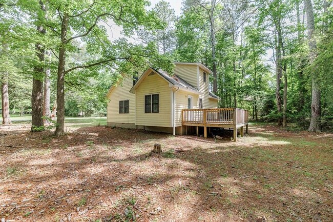 Building Photo - 145 Shadow Moss Dr