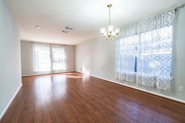 Building Photo - 16110 Cypress Valley Dr