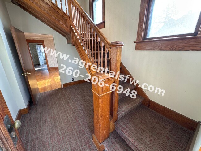 Foto del edificio - 1002 Columbia Ave