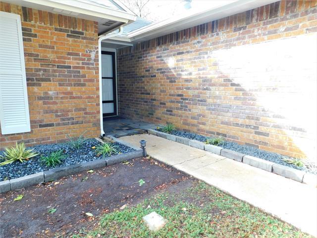 Foto del edificio - 2716 Mistywood Ln