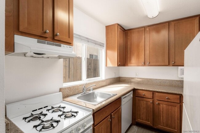 Building Photo - 4654 33rd St