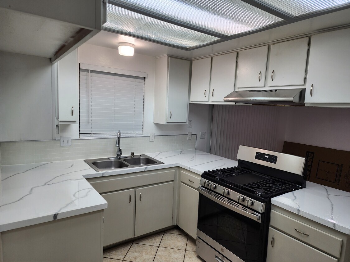 Kitchen - 33632 Pueblo Trail