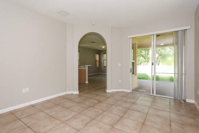 Foto del edificio - 960 NE 37th Ave