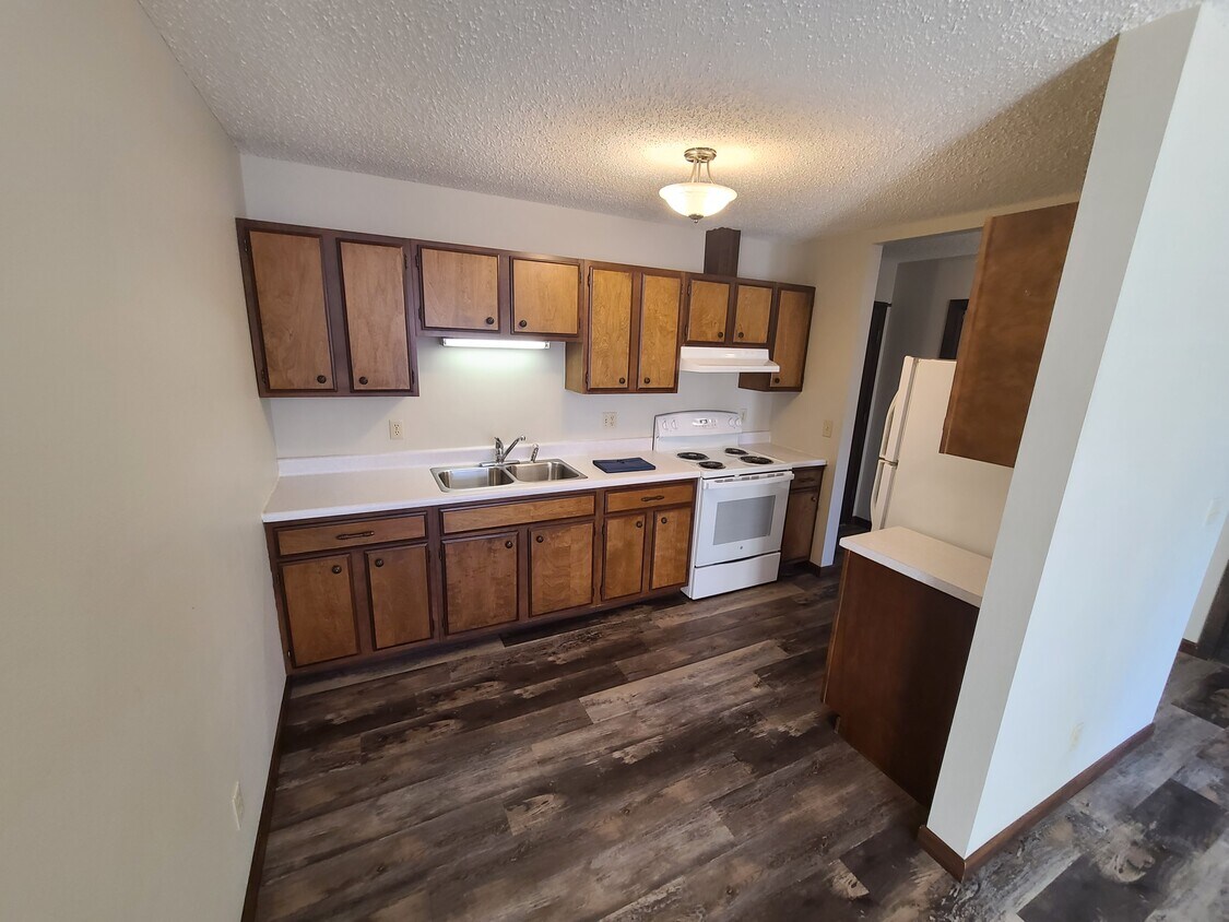Primary Photo - Pinewood Properties