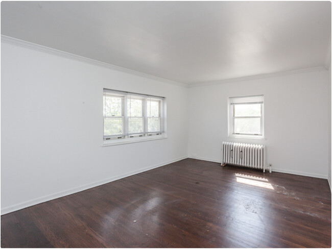 Foto del edificio - 622 N Western Ave