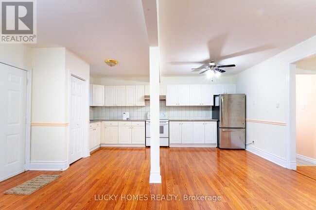 Building Photo - 270 Verdun Rd