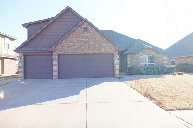 Building Photo - Fabulous Home in Deer Creek