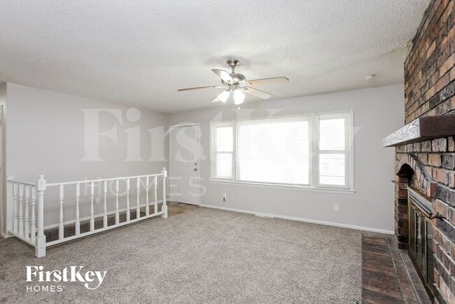 Foto del edificio - 8813 Blue Ridge Blvd
