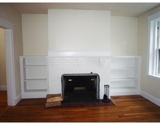 Building Photo - 38 Linnaean St