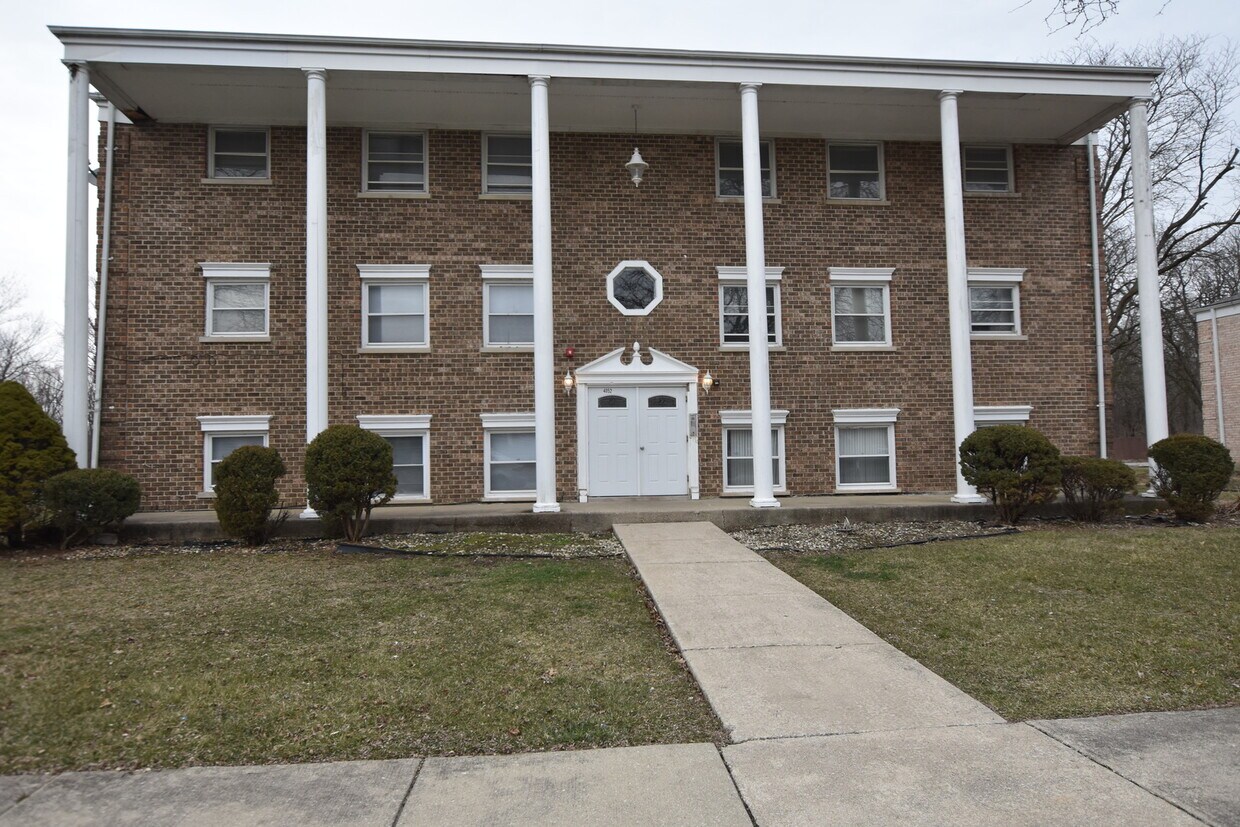 Primary Photo - 4052 Charleston Rd