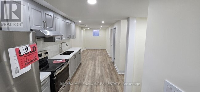 Building Photo - 92 Adventura Rd