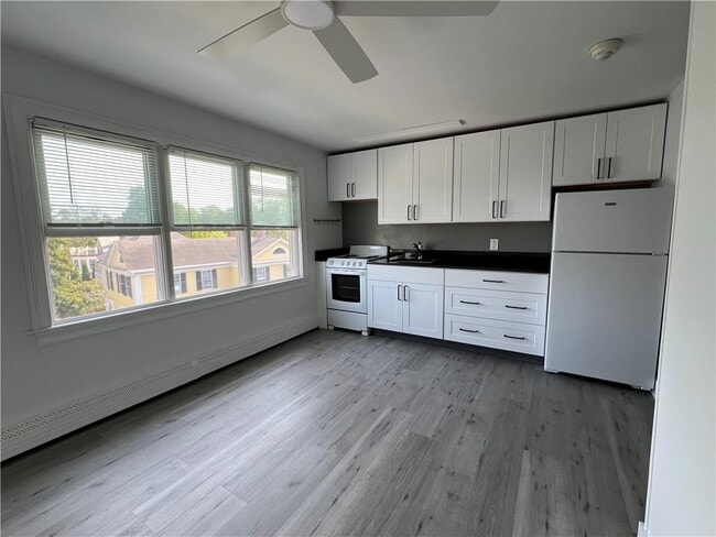 Building Photo - 38 Rhode Island Ave