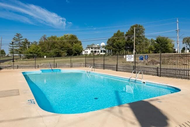 Foto del edificio - 435 Cedarview Ct