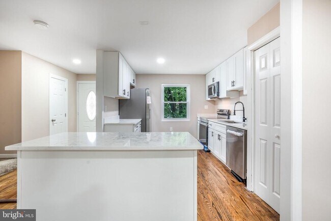 Foto del edificio - 3671 Waterwheel Square