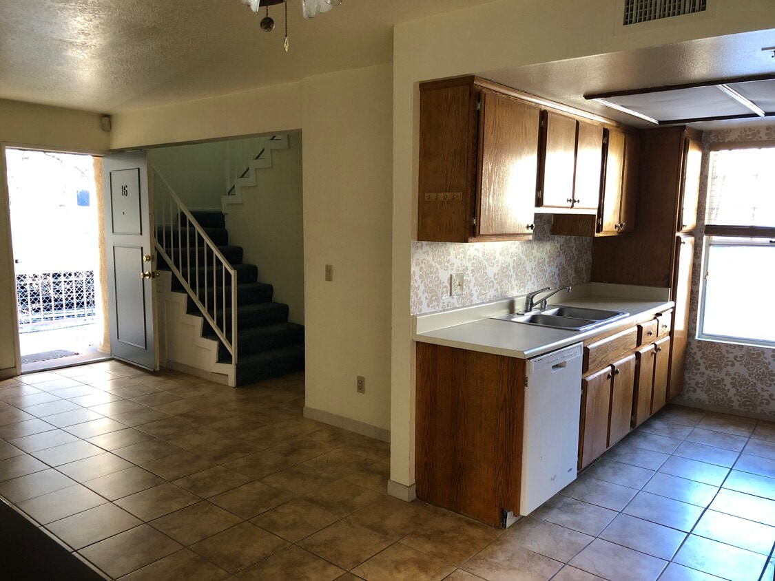 77 N Michigan Ave Unit 16, Pasadena, CA 91106 Condo for Rent in