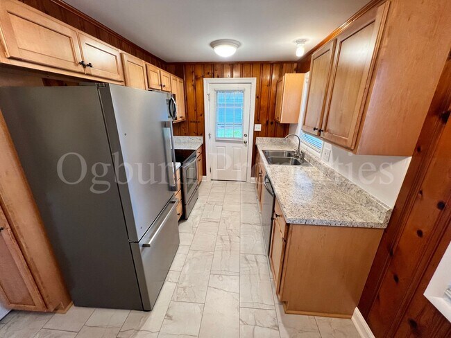 Building Photo - 208 Willow Creek Rd-2BR/1BA-Kernersville H...