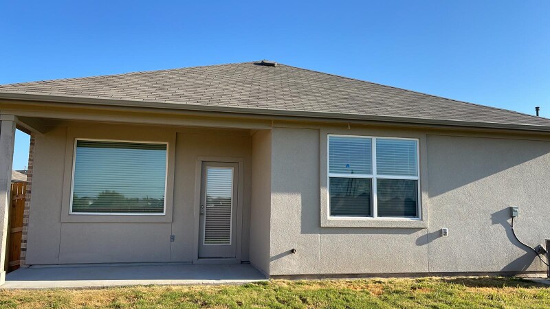 Foto principal - 109 Brody Ln