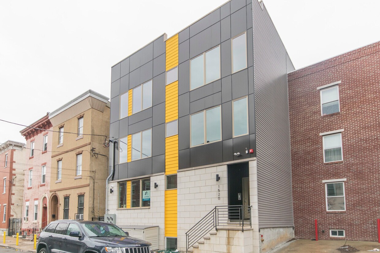 Primary Photo - 1520 N 7th St