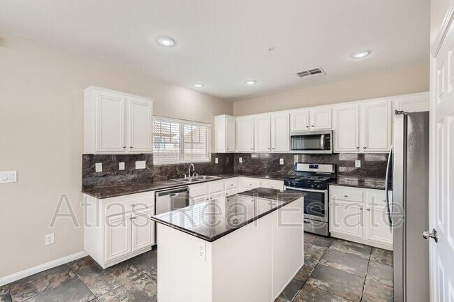 Building Photo - 628 Desert Passage St