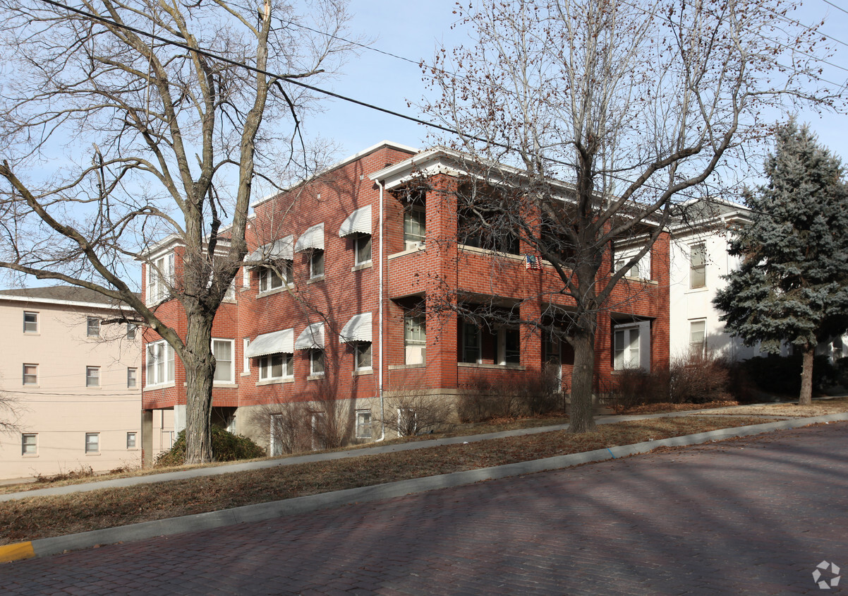 Primary Photo - 217 N 4th St