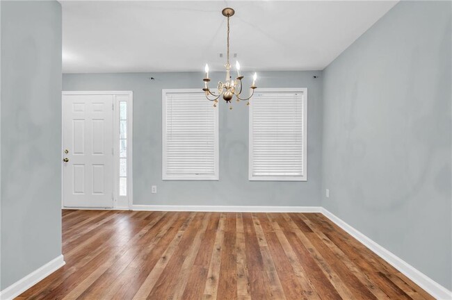 Building Photo - 404 Arbor Ct SW
