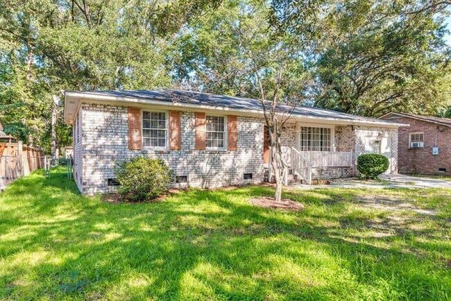 Photo - 740 Hitching Post Rd House