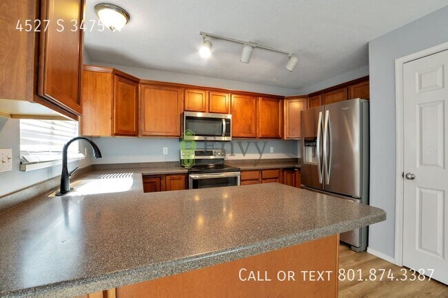 Foto del edificio - 4527 S 3475 W