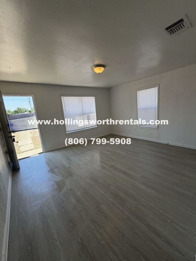 Building Photo - Cute and cozy 2 bed 1 bath home