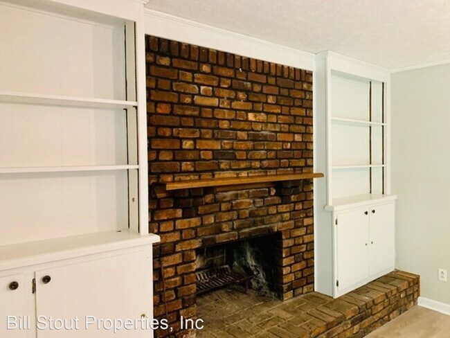 Building Photo - 4 br, 2.5 bath House - 1009 Chesham Road