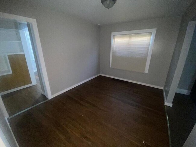 Foto del edificio - 14300 Westwood St
