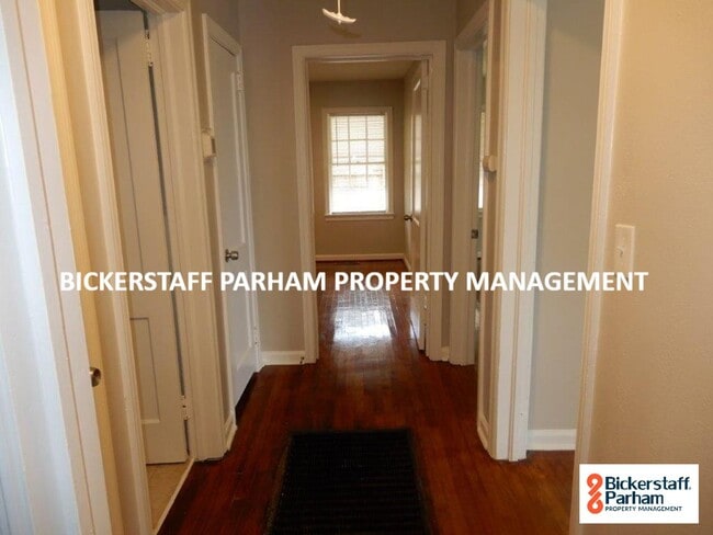Building Photo - Charming Brick House, Located off of Warm Springs road!!