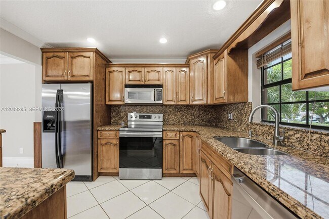 Building Photo - 3361 NW 85th Ave